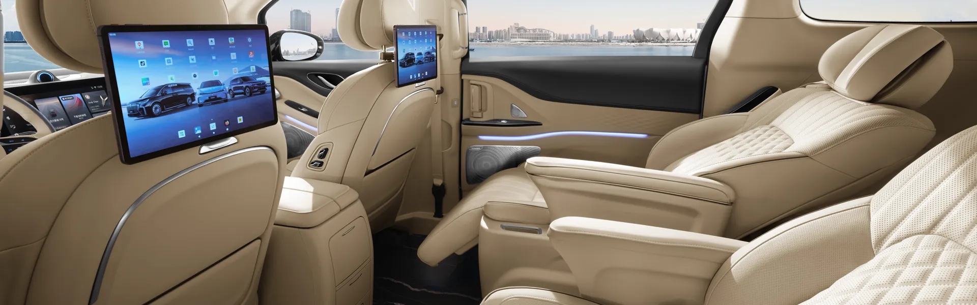 Liên hệ với chúng tôi